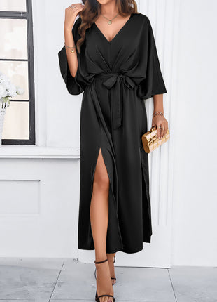 Vestido de manga tres cuartos con cuello en V y abertura anudada